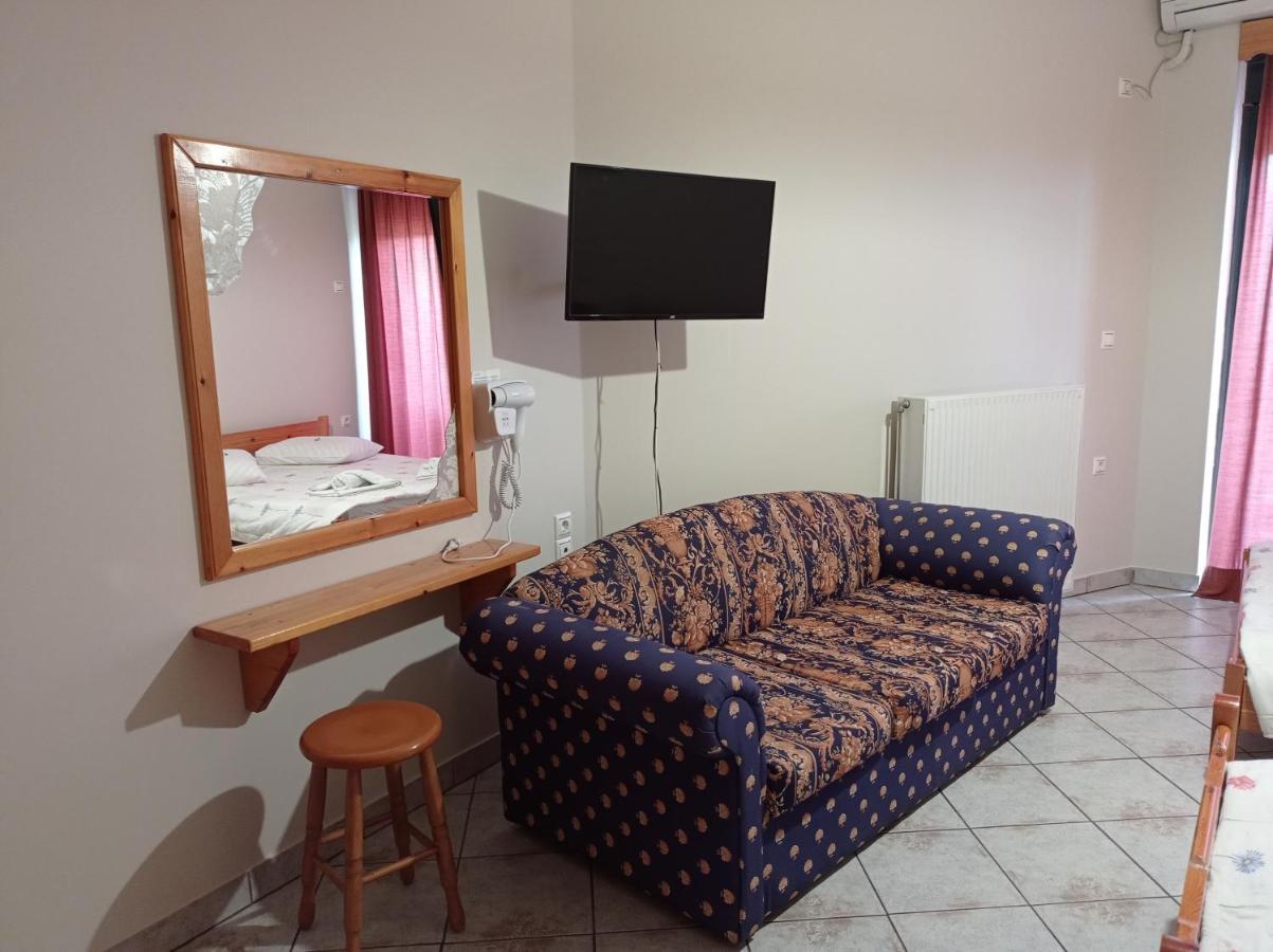 Nikolitsa Apartments Glyfada  ภายนอก รูปภาพ
