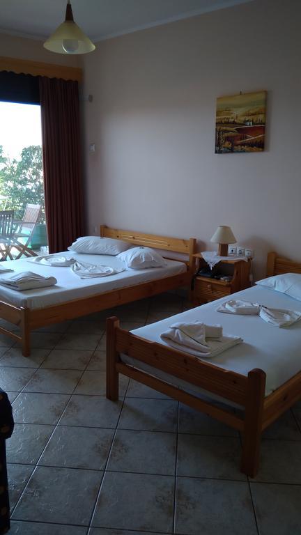 Nikolitsa Apartments Glyfada  ภายนอก รูปภาพ