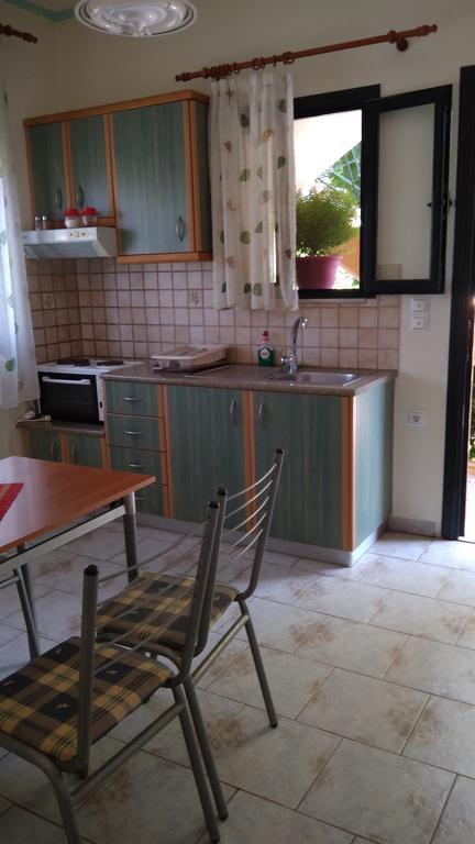 Nikolitsa Apartments Glyfada  ภายนอก รูปภาพ