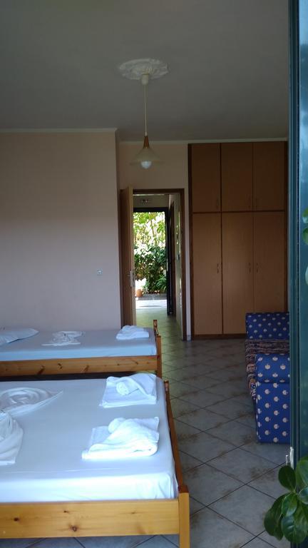 Nikolitsa Apartments Glyfada  ภายนอก รูปภาพ