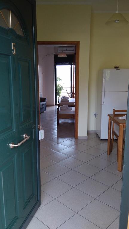 Nikolitsa Apartments Glyfada  ภายนอก รูปภาพ