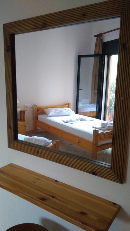 Nikolitsa Apartments Glyfada  ภายนอก รูปภาพ