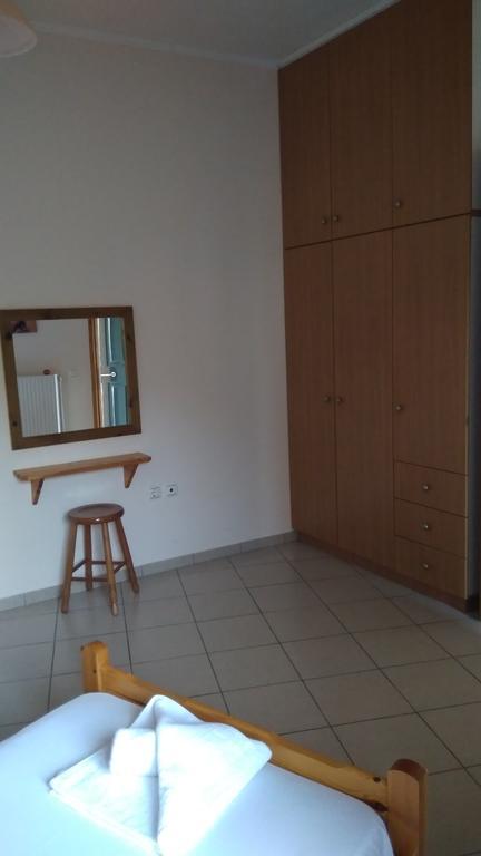 Nikolitsa Apartments Glyfada  ภายนอก รูปภาพ